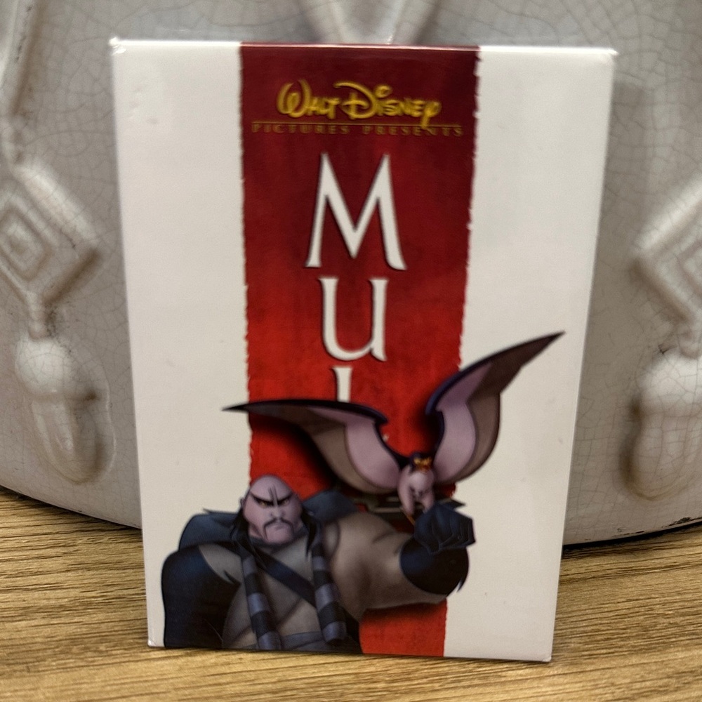 1998 vintage Disney’s Mulan Cinema Release Promotional Shan-Yu the Hun Pin RARE